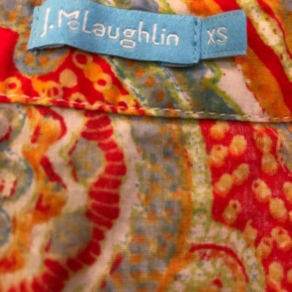 J. McLaughlin Top Sandy Tunic Top in Confetti Paisley Cotton Roll-Up Sleeves - Picture 4 of 12